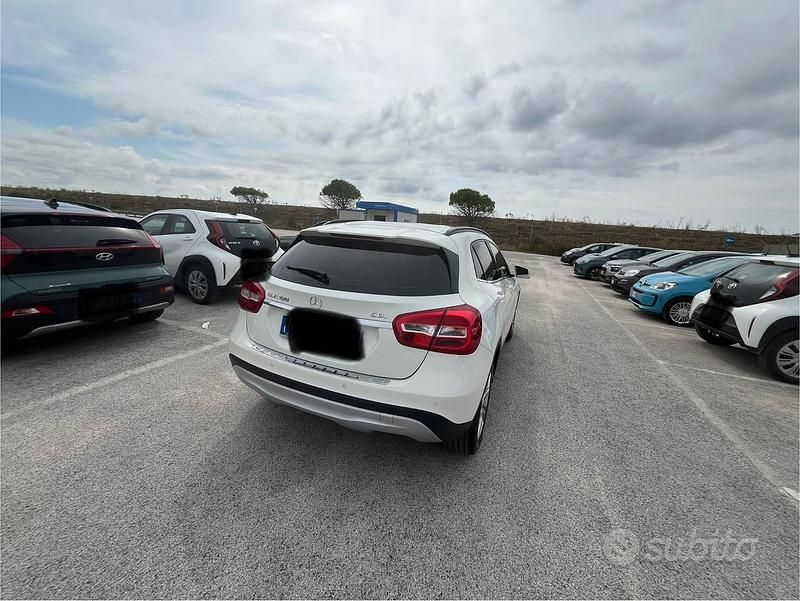 Begagnad Mercedes 180 122 HK (89 kW) 2015 Vit Sedan