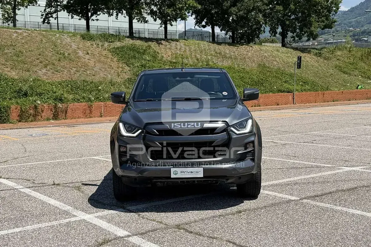 Usata Isuzu D-Max 163 CV (119 kW) 2022 Grigio Pick-up