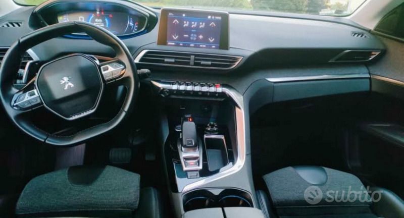 Usata Peugeot 3008 Allure 120 CV (88 kW) 2017 SUV