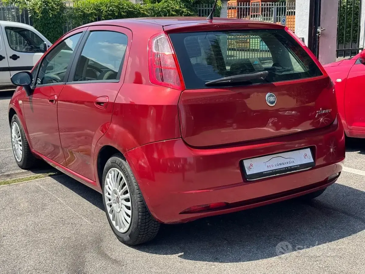 Usado Fiat Grande Punto Dynamic 65 HP (47 kW) 2006 Laranja Citadino
