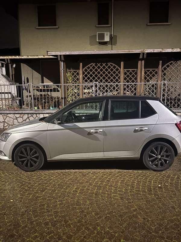 Usata Skoda Fabia 60 CV (44 kW) 2021 Argento Berlina