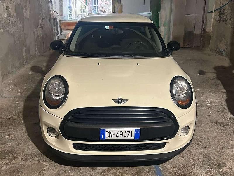 Bianco Usata 2015 Mini ONE Due volumi | 7500 € (Ottimo prezzo) - Immagine 1/4
