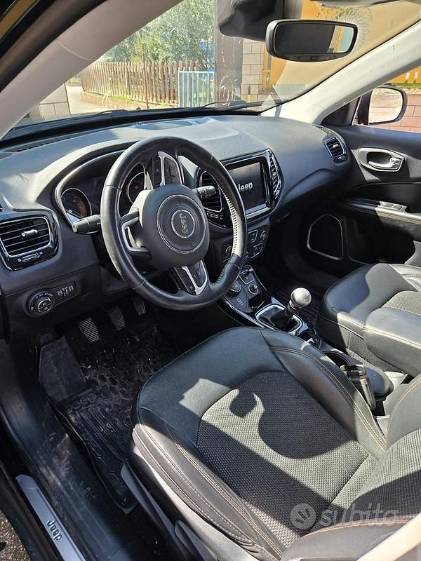 Usata Jeep Compass Limited 140 CV (102 kW) 2019 Nero SUV