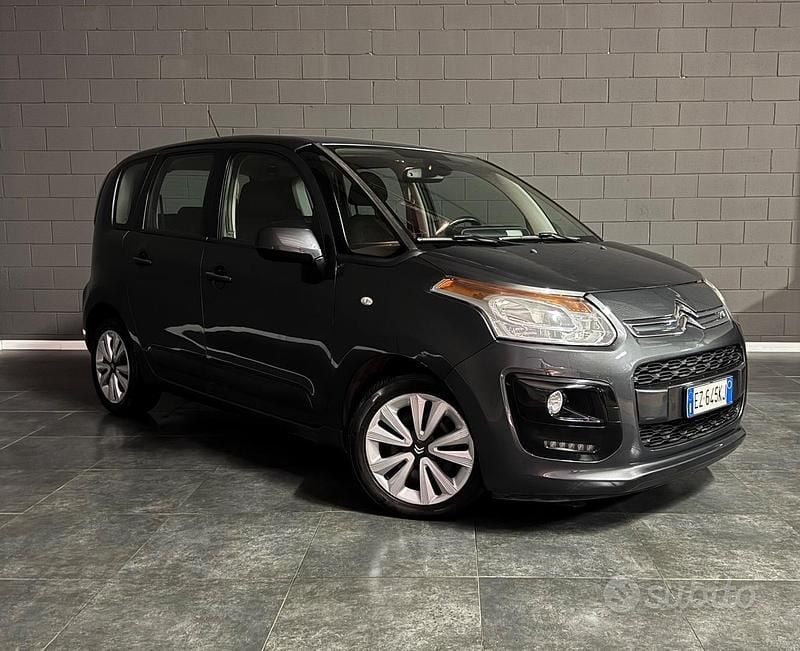 Grigio Usata 2015 Citroën C3 Picasso Exclusive Monovolume | 4999 € (Buon prezzo) - Immagine 1/4