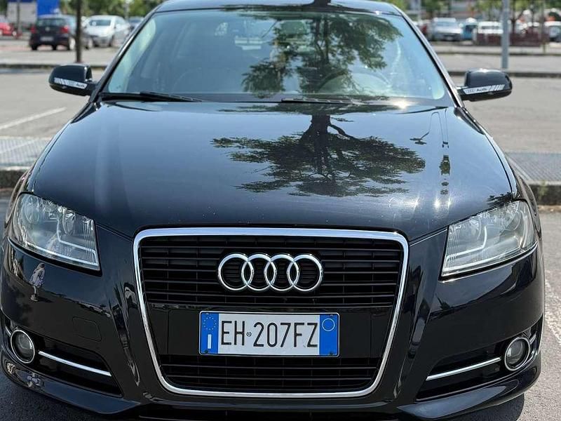 Nero Usata 2011 Audi A3 Young Tre volumi | 6300 € - Immagine 1/4