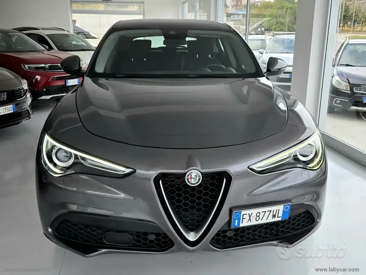 Usata Alfa Romeo Stelvio 160 CV (117 kW) 2019 Blu SUV