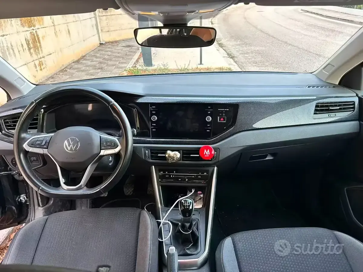 Usata VW Polo 95 CV (69 kW) 2023 Nero Utilitaria