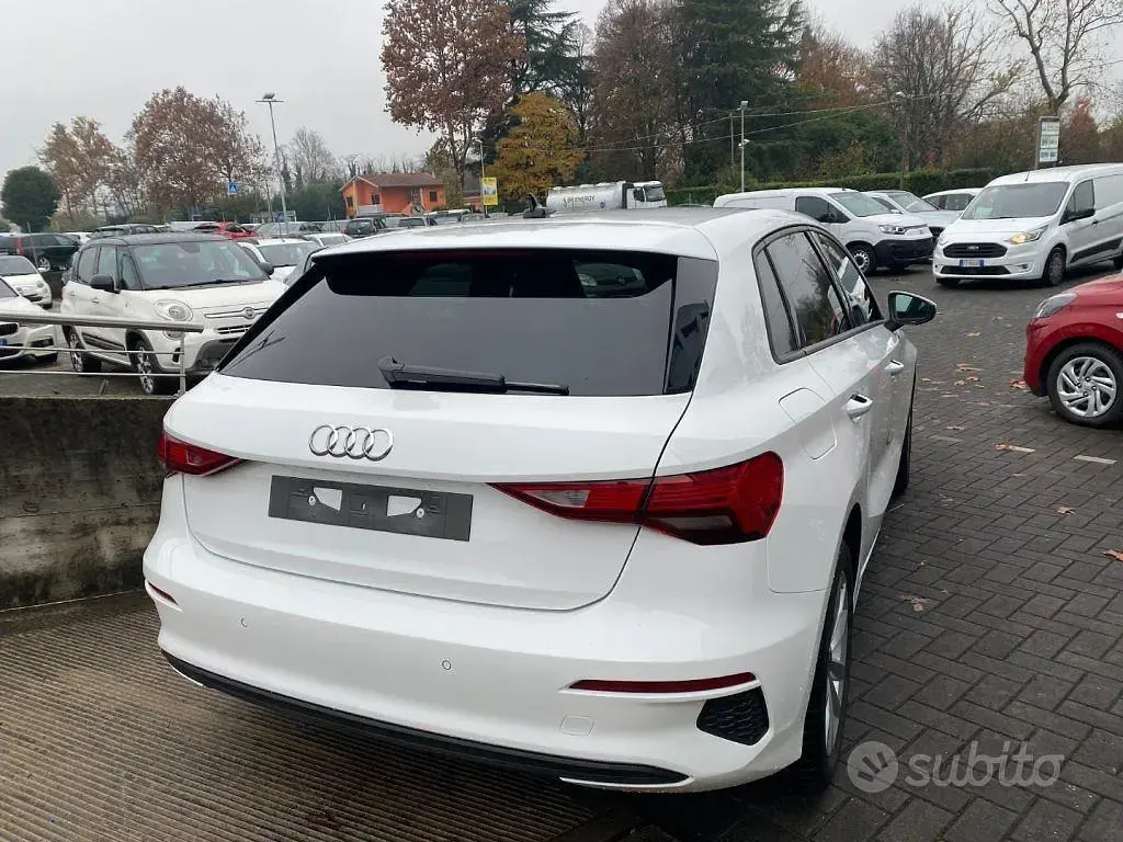 Usata Audi A3 Advanced 116 CV (85 kW) 2023 Bianco Berlina