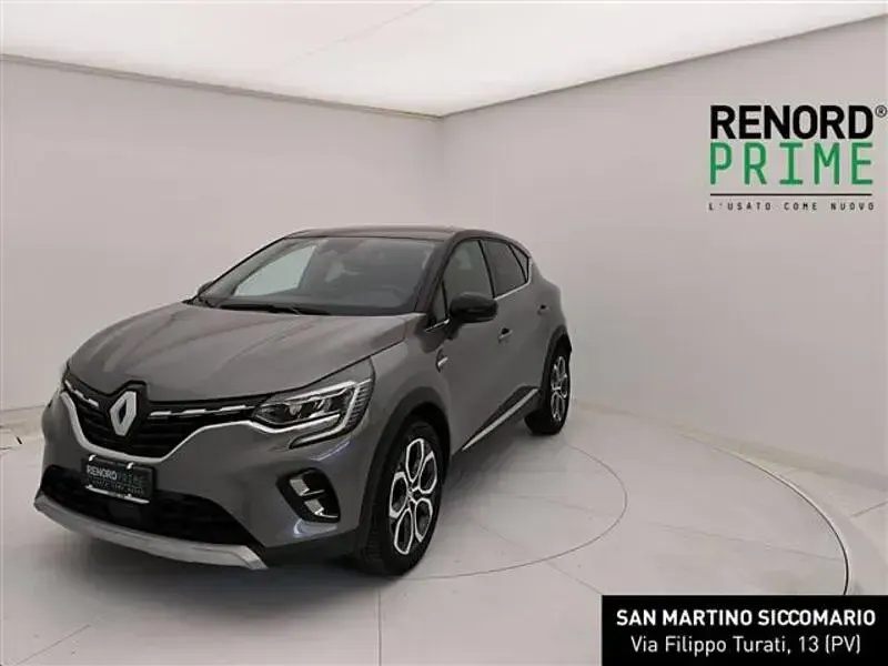Usata Renault Captur Intens 101 CV (74 kW) 2023 Grigio scuro SUV