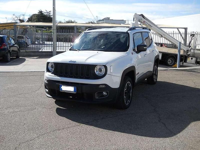 Usata Jeep Renegade Trailhawk 170 CV (125 kW) 2015 Bianco SUV