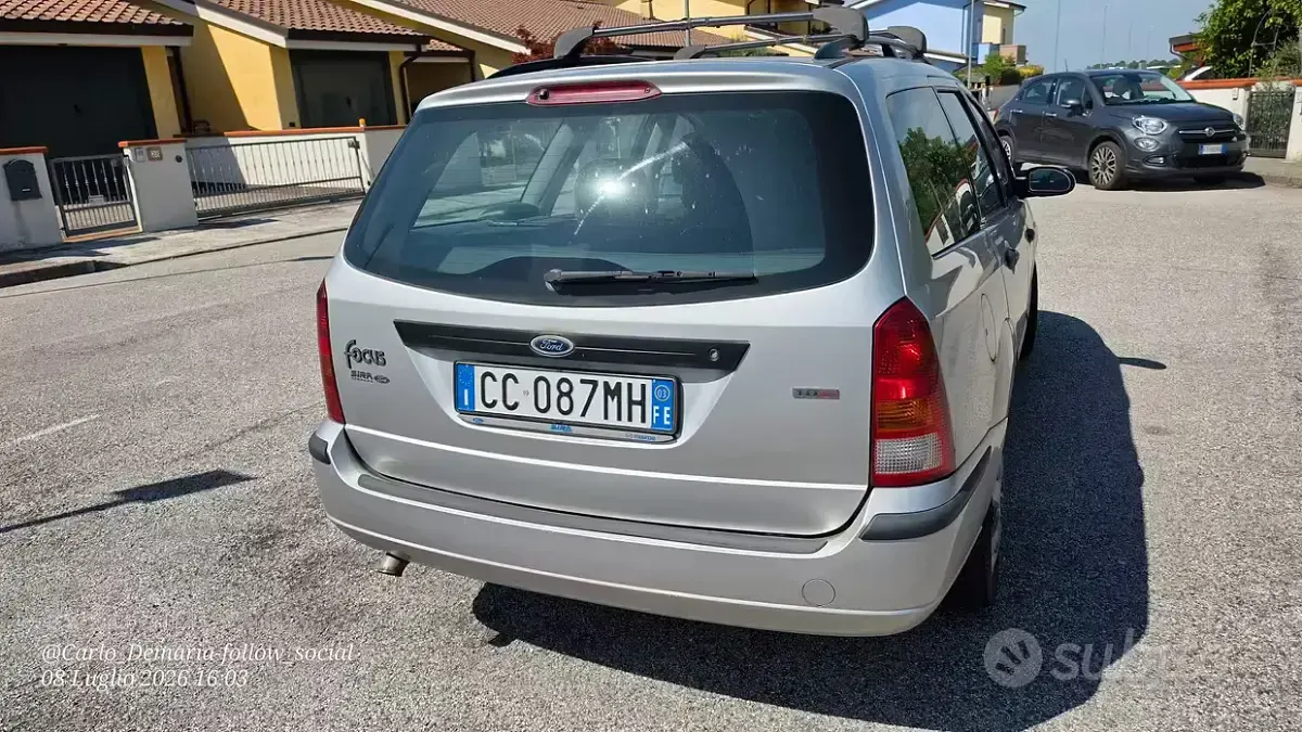 Usata Ford Focus 100 CV (73 kW) 2003 Grigio Station wagon
