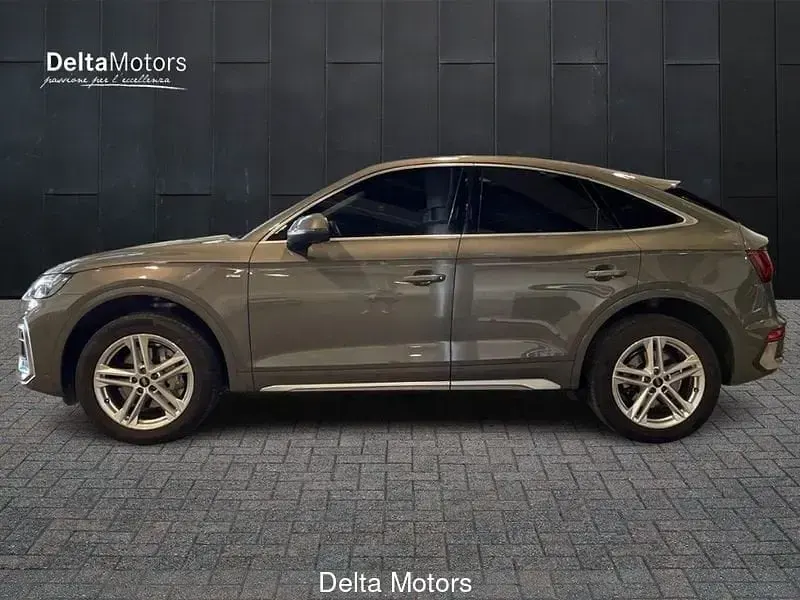 Usata Audi Q5 Sportback Ambiente 204 CV (150 kW) 2023 Grigio scuro metallizzato SUV