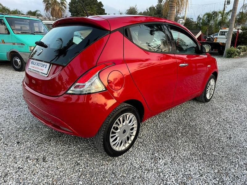 Usata Lancia Ypsilon 80 CV (58 kW) 2016 Utilitaria