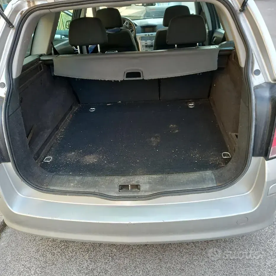 Usata Opel Astra 90 CV (66 kW) 2009 Grigio Station wagon