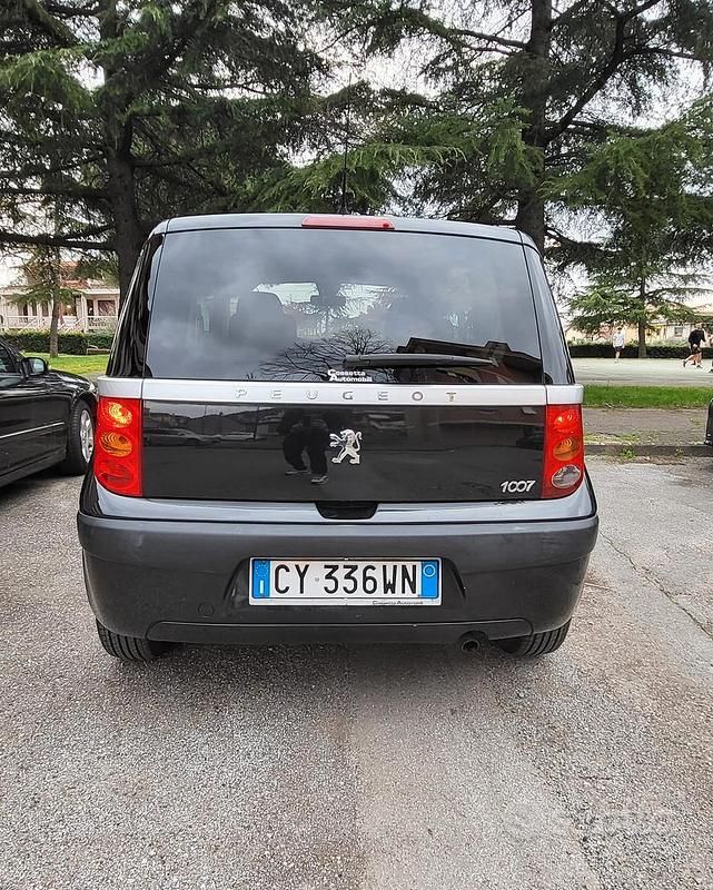 Usata Peugeot 1007 68 CV (50 kW) 2005 Nero Monovolume