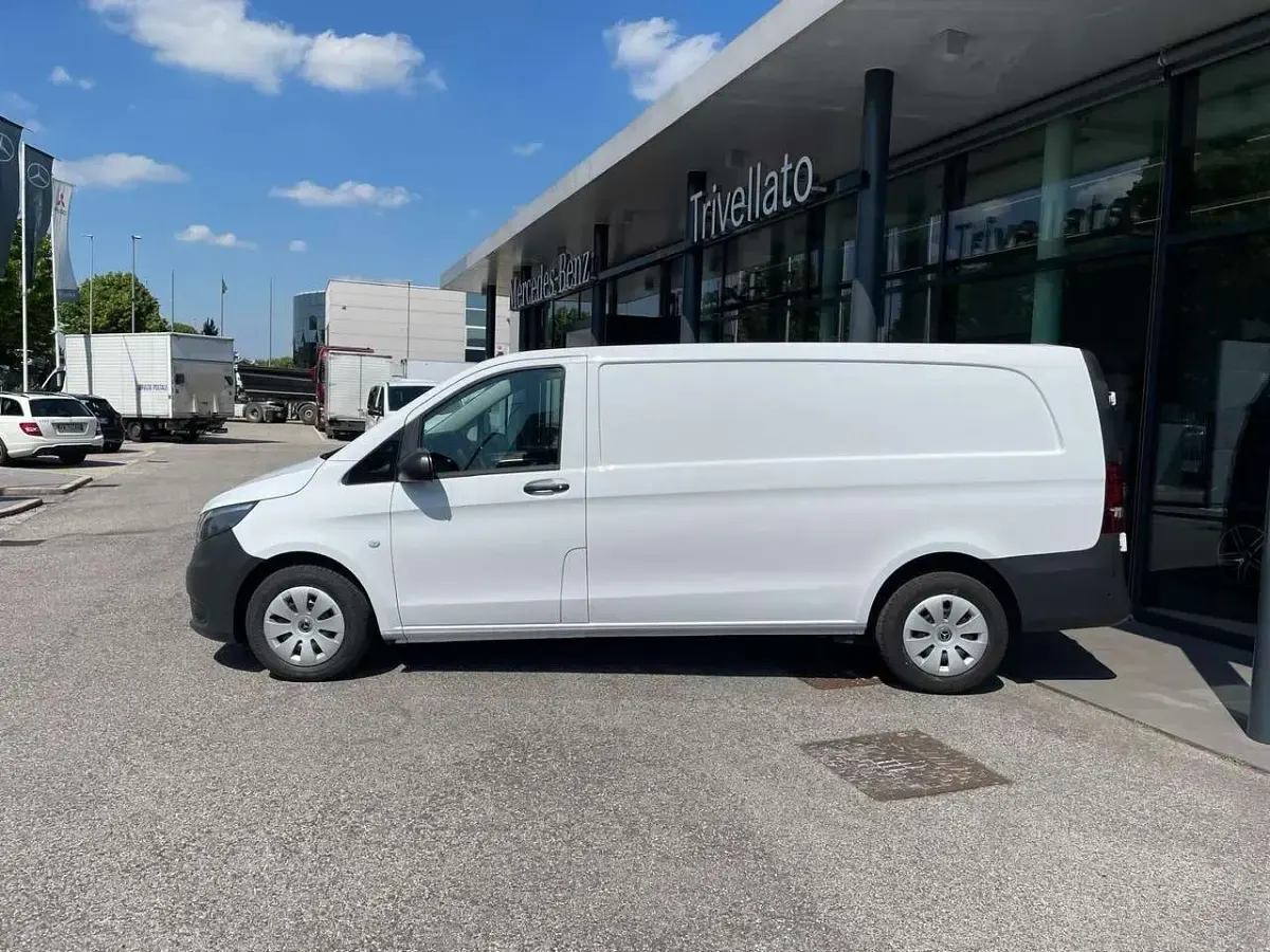 Usata Mercedes Vito 136 CV (100 kW) 2020 Bianco artico Furgone