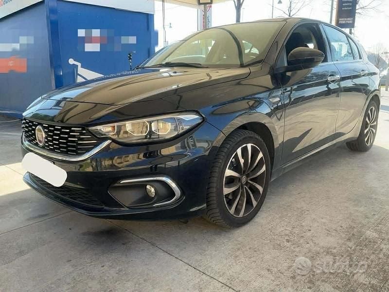 Usata Fiat Tipo Lounge 120 CV (88 kW) 2017 Nero Berlina