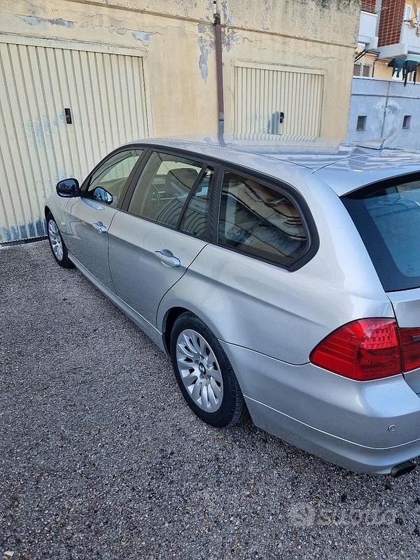 Usata BMW 318 2009 Grigio Station wagon