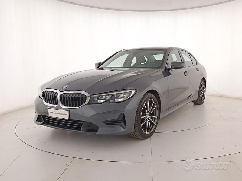 Grigio Usata 2022 BMW 320e Sport Line Tre volumi | 31.900 € (Buon prezzo) - Immagine 1/4