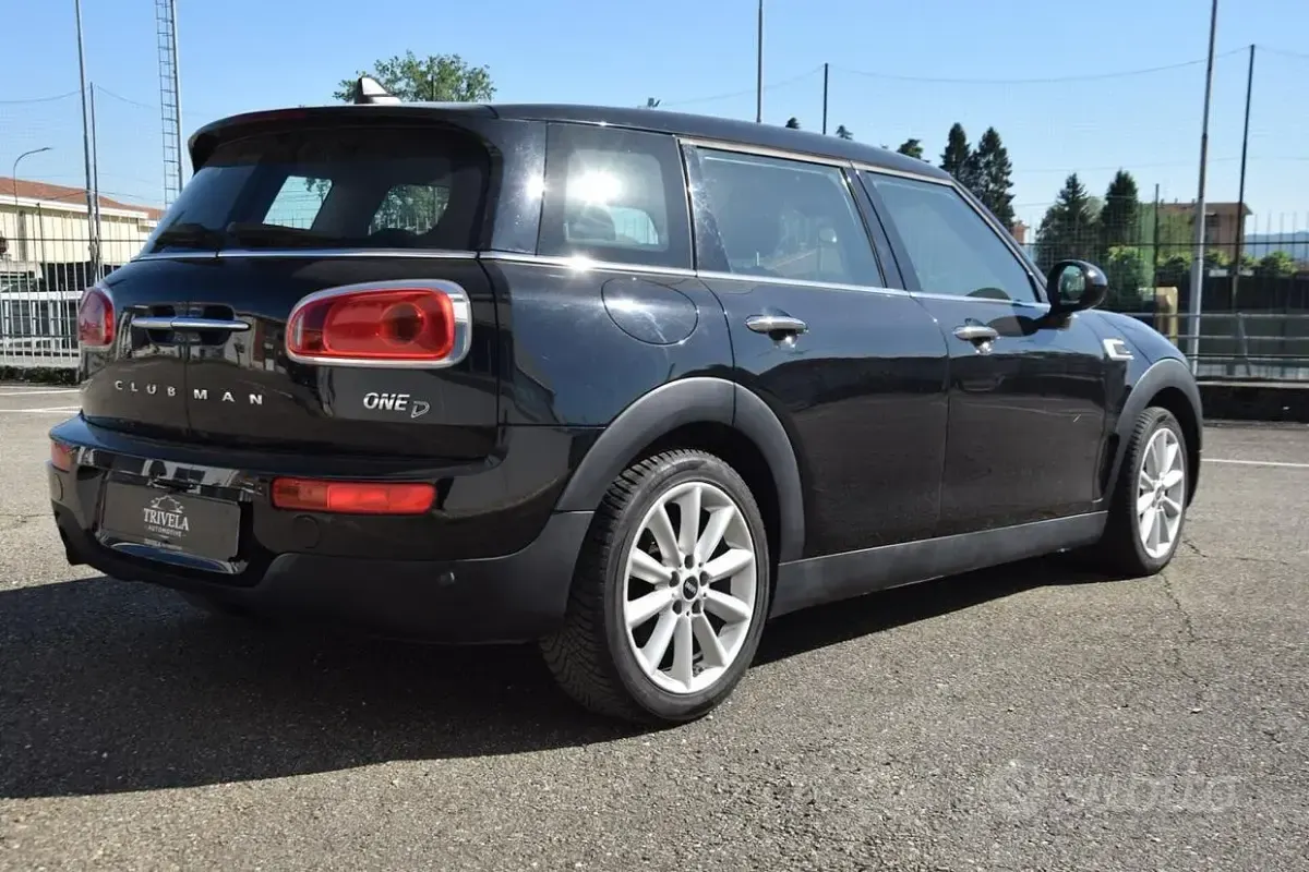 Usata Mini Clubman Business 116 CV (85 kW) 2017 Nero Station wagon
