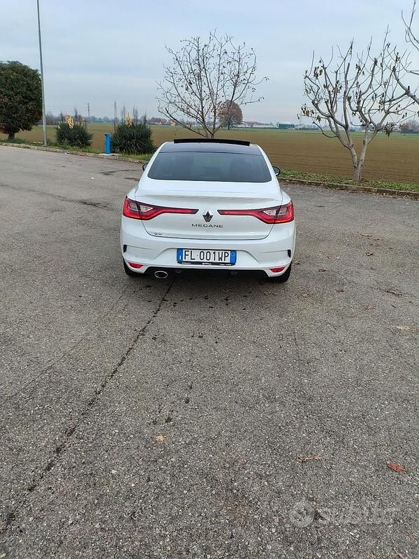 Usata Renault Mégane IV 110 CV (80 kW) 2017 Berlina