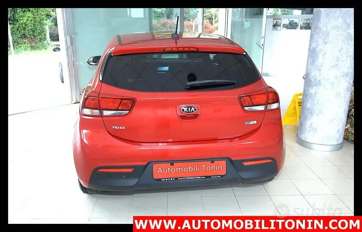 Usata Kia Rio 82 CV (60 kW) 2018 Rosso Berlina