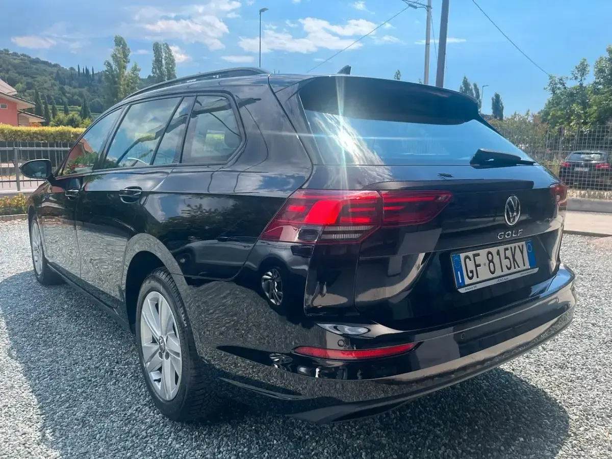 Usata VW Golf VIII 115 CV (84 kW) 2021 Nero Station wagon