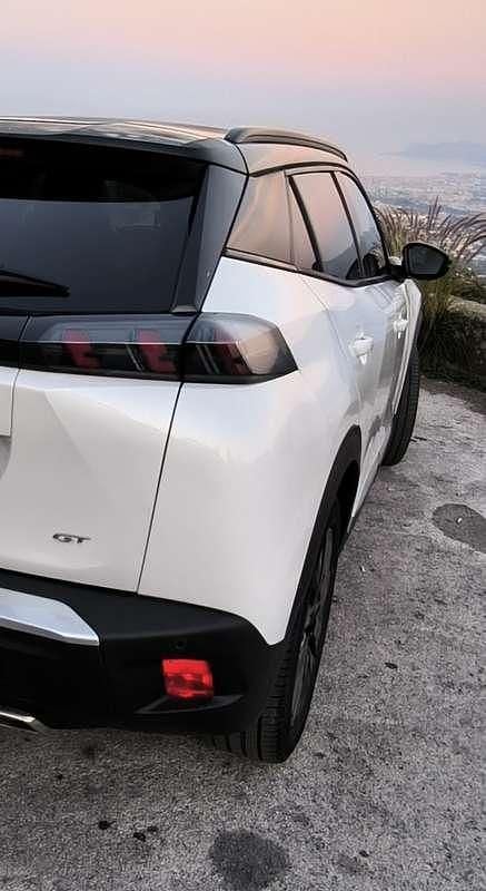 Usata Peugeot 2008 GT 131 CV (96 kW) 2023 SUV