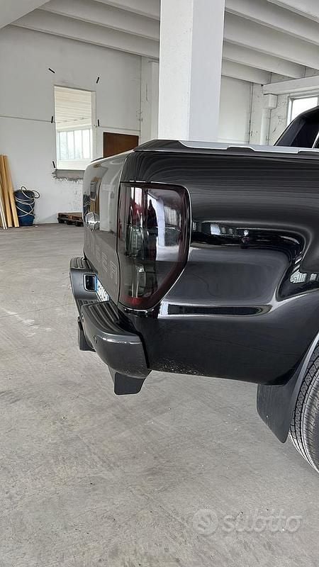 Usata Ford Ranger 170 CV (125 kW) 2021 Nero Pick-up