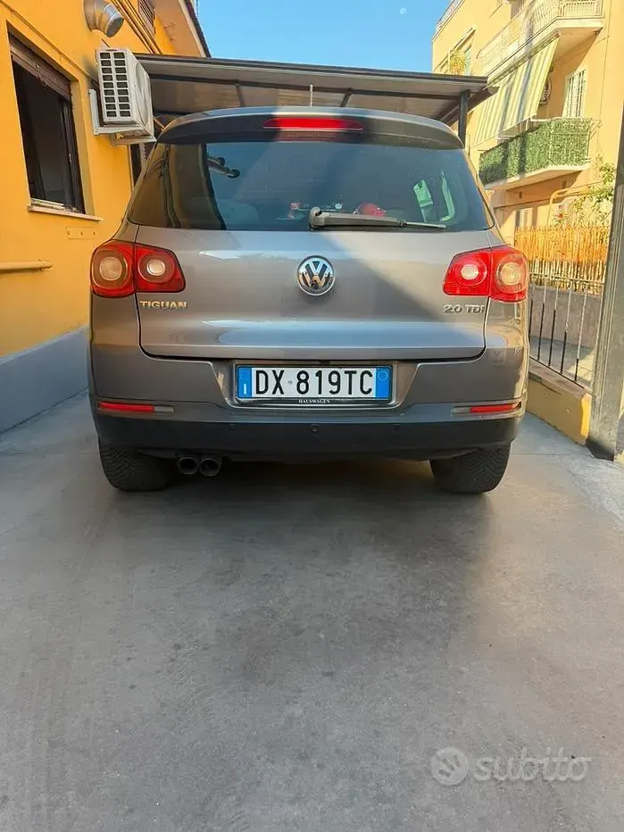Usata VW Tiguan 140 CV (102 kW) 2009 Grigio SUV