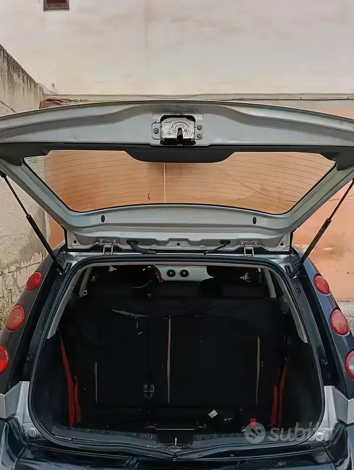 Usata Smart ForFour 61 CV (44 kW) 2005 Nero Utilitaria