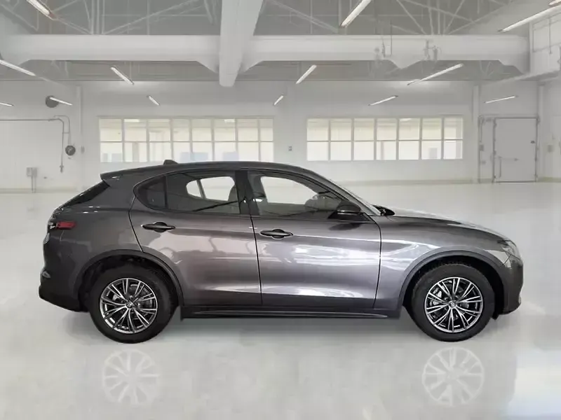 Usado Alfa Romeo Stelvio Super 160 CV (117 kW) 2023 SUV