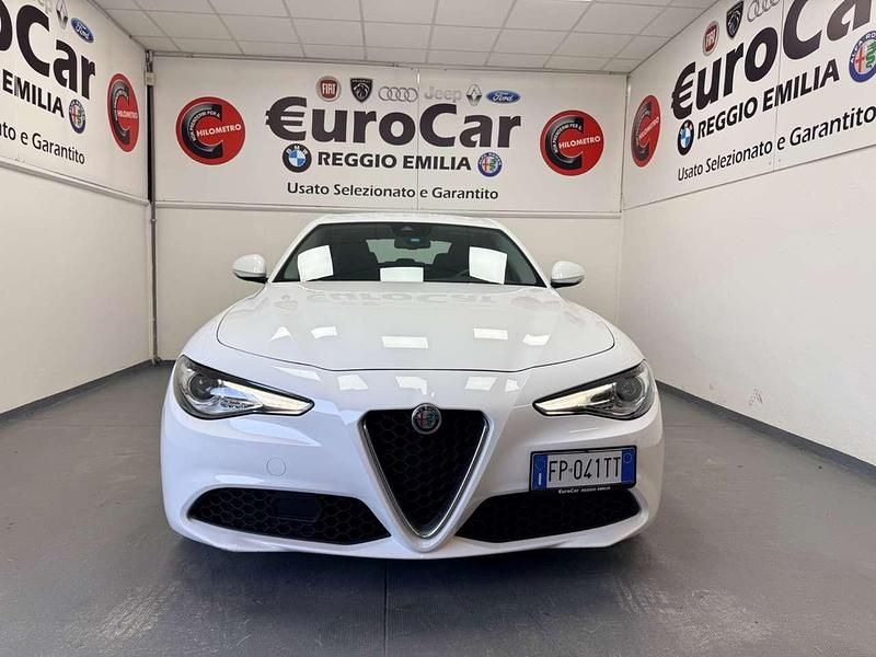 Usata Alfa Romeo Giulia Executive 150 CV (110 kW) 2018 Bianco Berlina