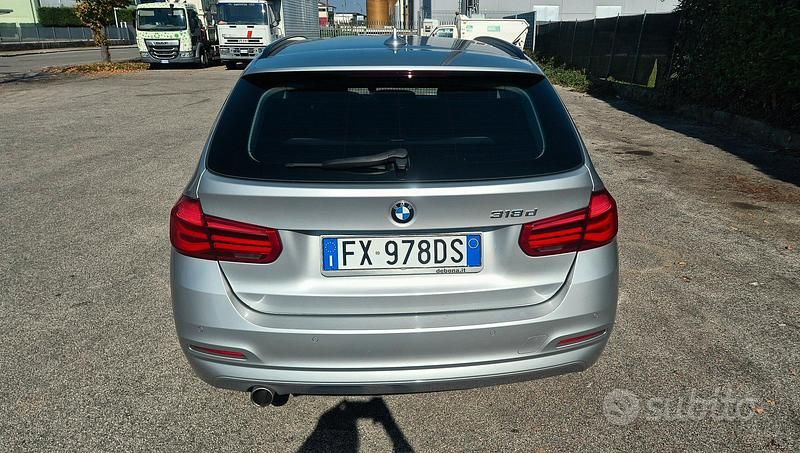 Usata BMW 318 Advantage 150 CV (110 kW) 2019 Grigio Station wagon