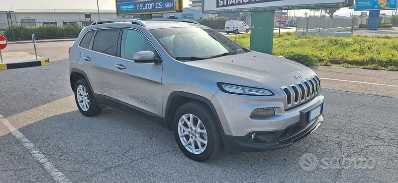 Usata Jeep Cherokee Longitude 185 CV (136 kW) 2018 Grigio SUV