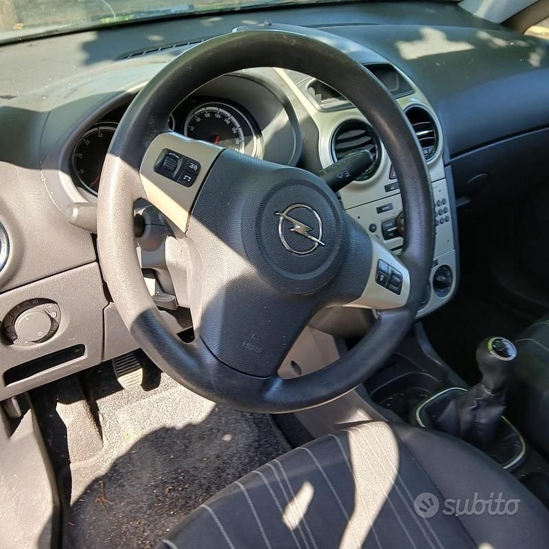 Usata Opel Corsa 2007 Grigio Utilitaria