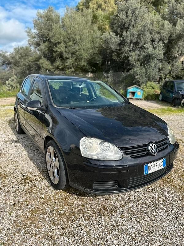 Usata VW Golf V 2005 Utilitaria