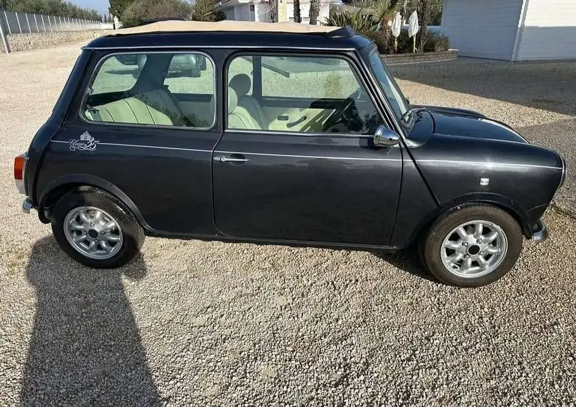 Usata Mini 1000 67 CV (49 kW) 1994 Nero Utilitaria