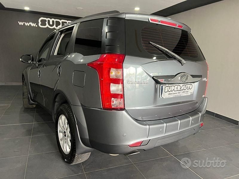 Usata Mahindra XUV500 140 CV (102 kW) 2018 Grigio scuro SUV