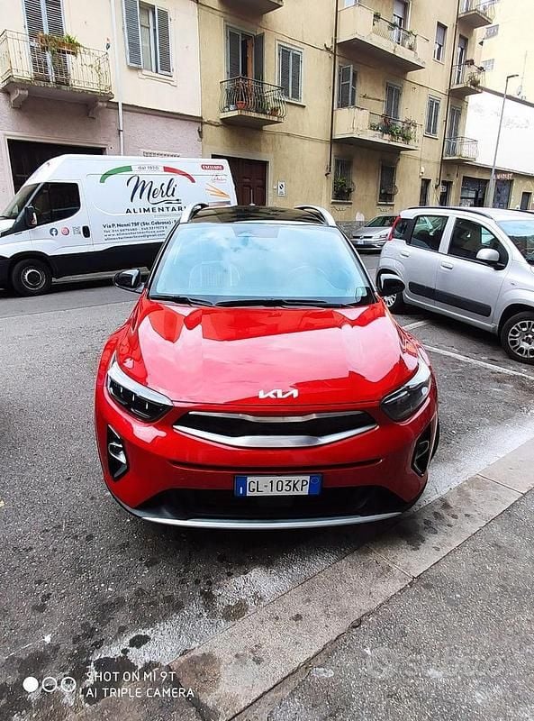 Usata Kia Stonic 100 CV (73 kW) 2022 Rosso SUV