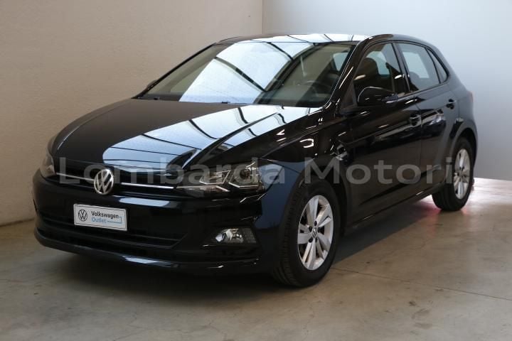 Nero perla Usata 2019 VW Polo Comfortline Tre volumi | 15.500 € (Molto cara) - Immagine 1/4