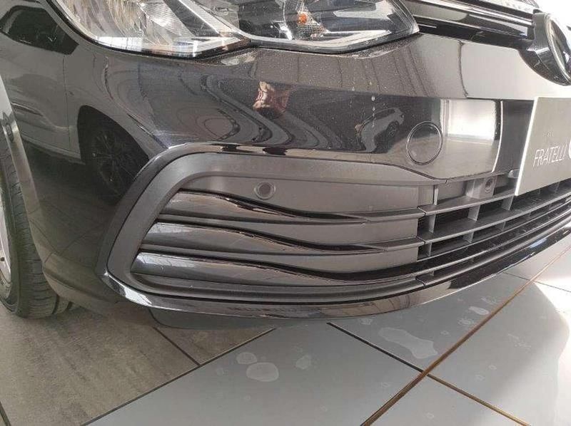 Usata VW Golf VIII Life 116 CV (85 kW) 2021 Nero Berlina