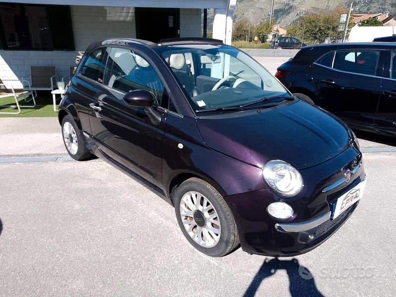 Usata Fiat 500 Lounge 105 CV (77 kW) 2015 Viola Cabrio