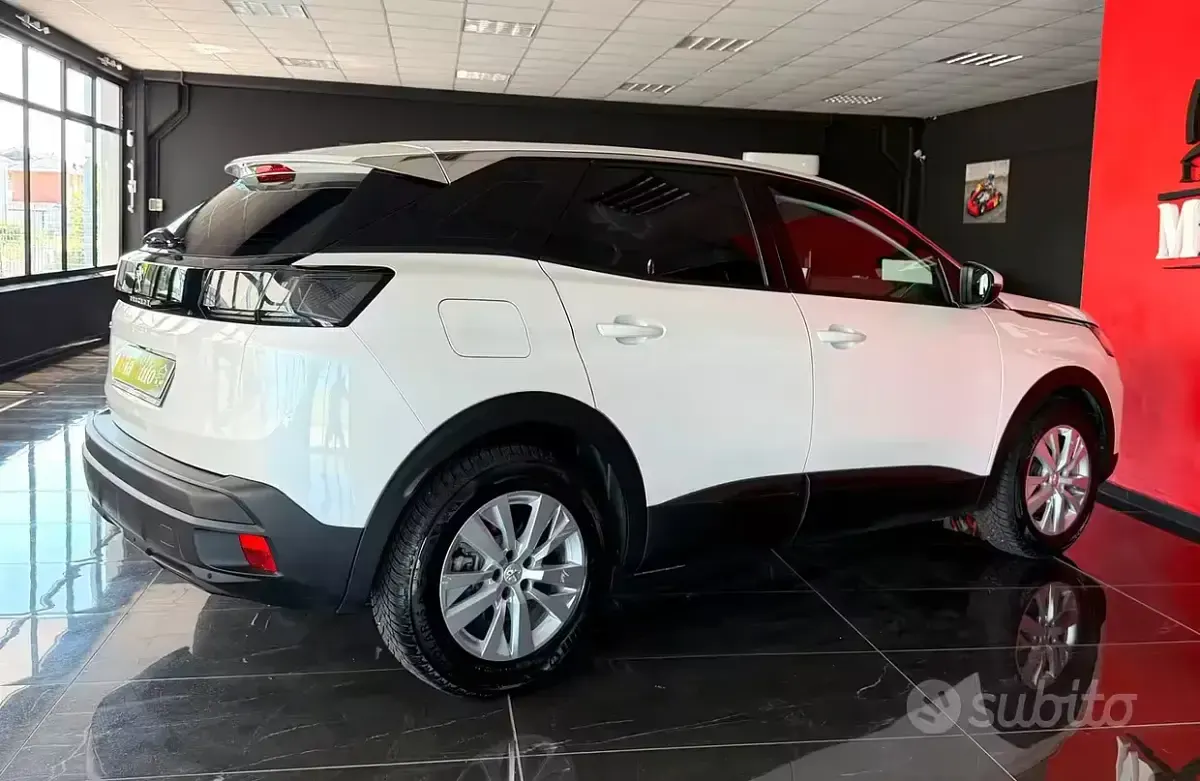Usata Peugeot 3008 Allure 131 CV (96 kW) 2022 Bianco SUV