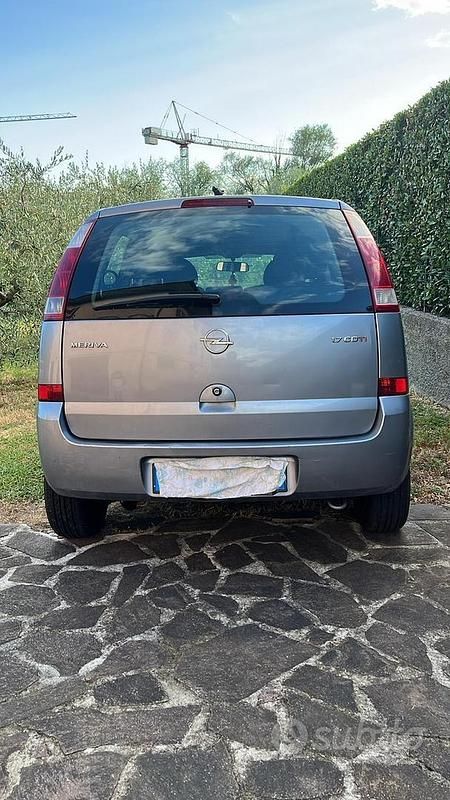 Usata Opel Meriva 101 CV (74 kW) 2004 Grigio Monovolume