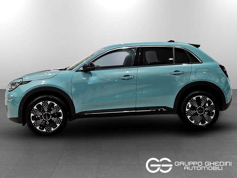Nuova Fiat 600 La Prima 101 CV (74 kW) 2026 Azzurro cielo d'italia (metall SUV