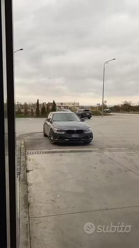 Usata BMW 320 Sport Line 184 CV (135 kW) 2012 Grigio Station wagon