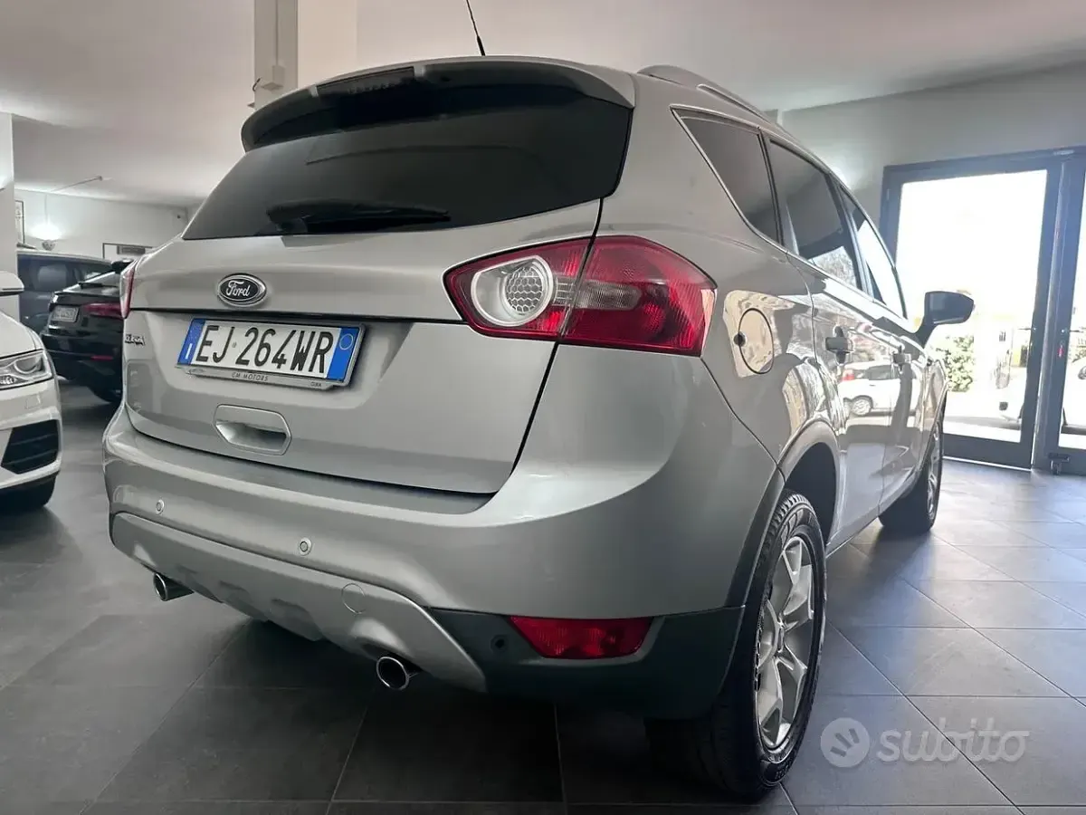 Usata Ford Kuga Titanium 140 CV (102 kW) 2011 Grigio SUV