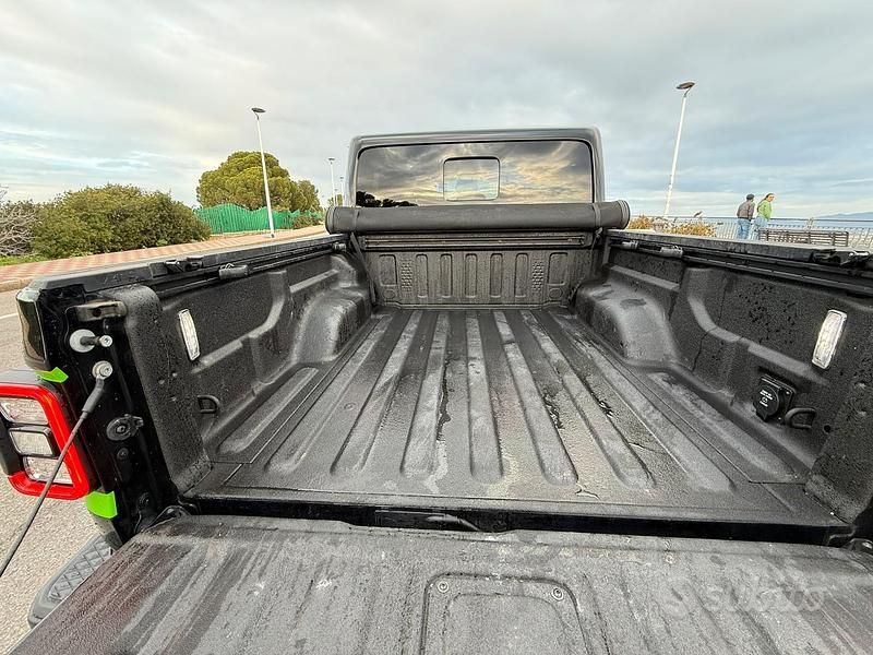 Usata Jeep Gladiator 264 CV (194 kW) 2023 Nero Pick-up