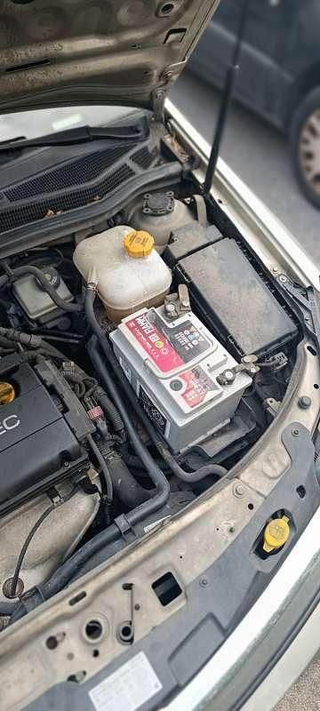 Usata Opel Astra Cosmo 105 CV (77 kW) 2006 Station wagon